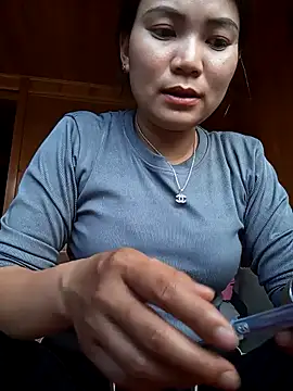 kun-love online show from October 8, 2025, 9:40 am