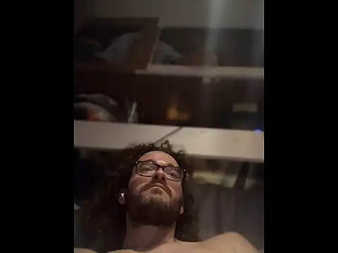 LumpaCoal online show from April 21, 2026, 9:28 pm