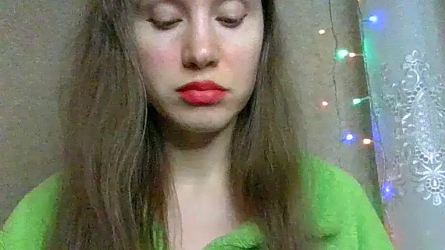 Lynirina online show from February 3, 2026, 11:43 pm