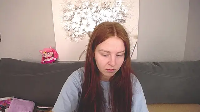 Snapshot of Evarey_ chatting on October 9, 2025, 4:32 am Evarey online show from October 9, 2025, 4:32 am