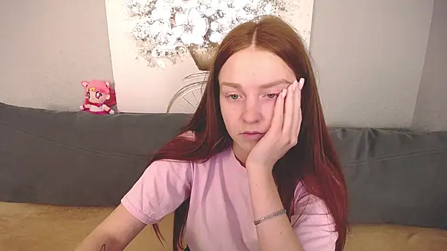 Snapshot of Evarey_ chatting on October 18, 2025, 11:11 am Evarey online show from October 18, 2025, 11:11 am