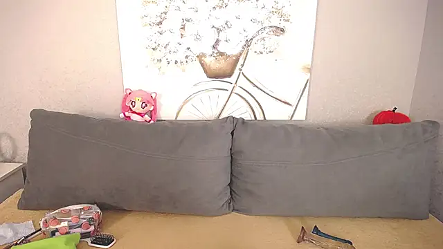 Snapshot of Evarey_ chatting on October 22, 2025, 4:35 am Evarey online show from October 22, 2025, 4:35 am