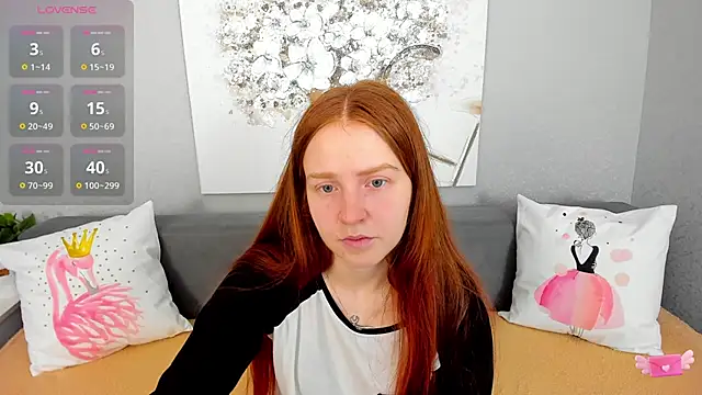 Snapshot of Evarey_ chatting on December 3, 2025, 6:32 am Evarey online show from December 3, 2025, 6:32 am