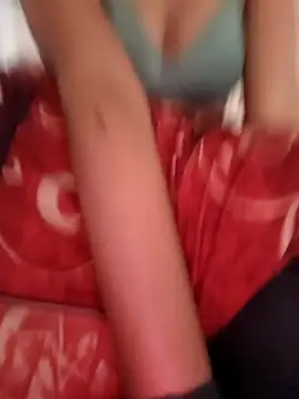 anshika0124 online show from October 7, 2025, 9:06 am