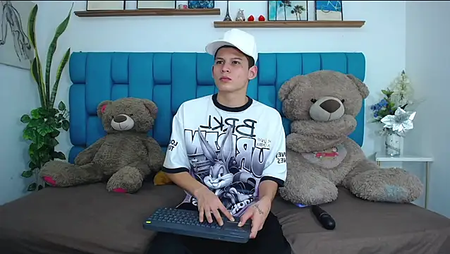 Brian hot online show from February 28, 2026, 11:33 am