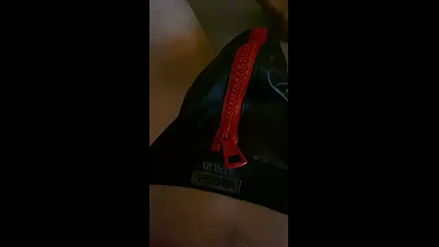 MolleDolle online show from October 18, 2025, 12:02 am