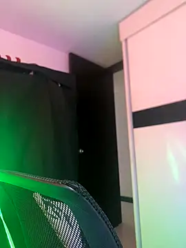 ErosDominant online show from October 25, 2025, 9:20 pm