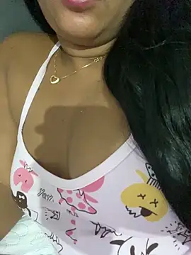 Brunamorenago online show from March 27, 2026, 11:59 pm