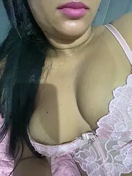 Snapshot of Brunamorenago chatting on May 4, 2026, 11:28 am Brunamorenago online show from May 4, 2026, 11:28 am