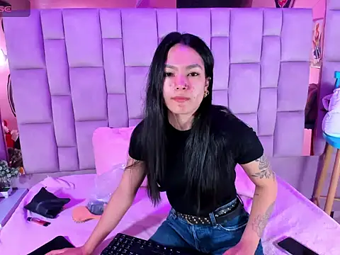 Gisell Squirt  online show from December 3, 2025, 12:25 pm