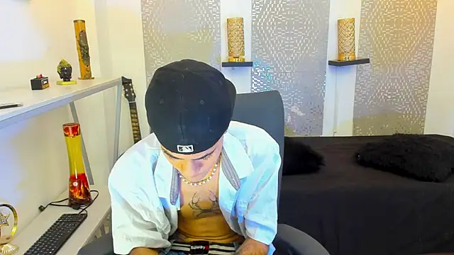 JacobBlackwell  online show from December 20, 2025, 7:32 pm