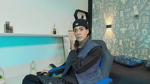 JacobBlackwell  online show from January 8, 2026, 7:38 pm