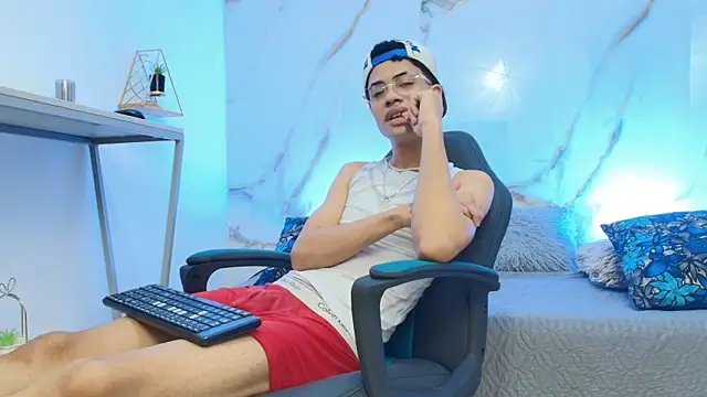 JacobBlackwell  online show from March 2, 2026, 7:15 am