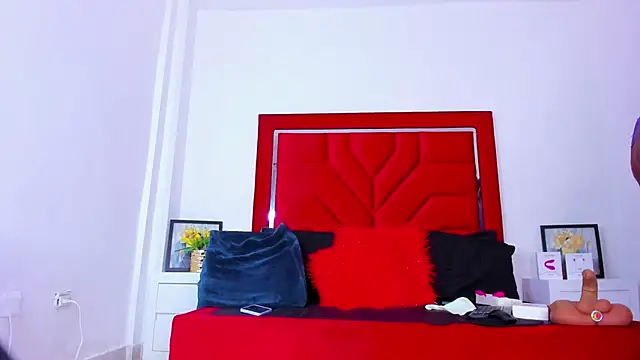 Bigasshott  online show from April 24, 2026, 8:22 pm