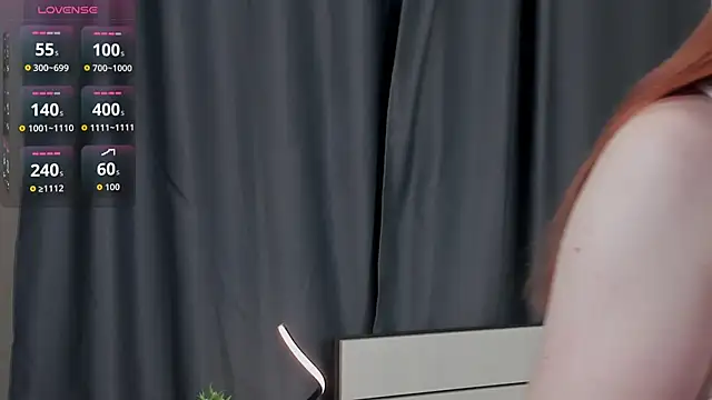 KellyeOun online show from November 11, 2025, 1:16 am