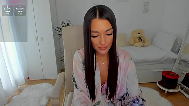 bubbledoll77 online show from February 17, 2026, 8:11 am