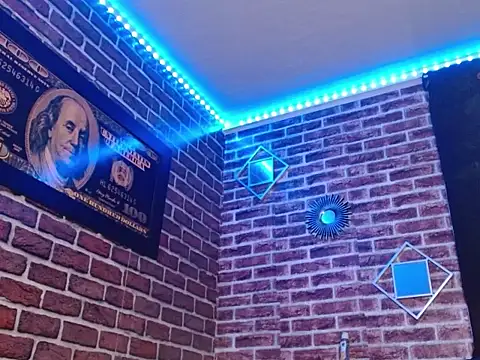 jordan bigcock  online show from October 26, 2025, 7:09 pm