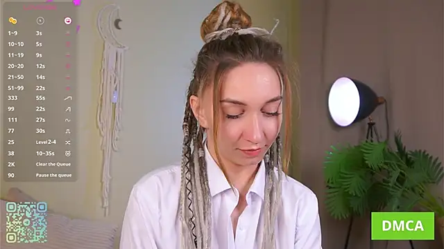 JohnetteConstine online show from October 16, 2025, 5:08 am