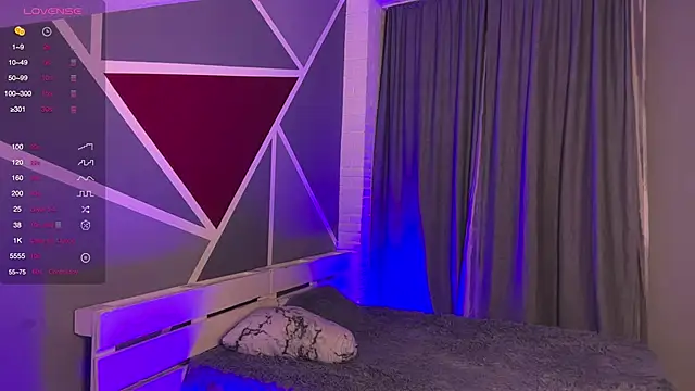 RebeccaEglitis online show from November 6, 2025, 5:03 pm