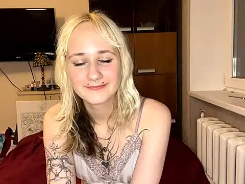 Ulemonala Cute online show from October 29, 2025, 5:47 pm