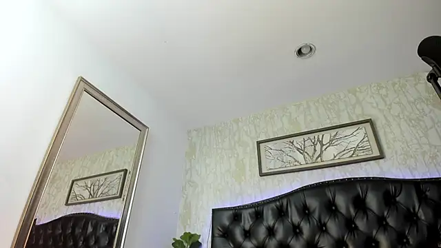 DenzelRios online show from April 17, 2026, 3:42 am