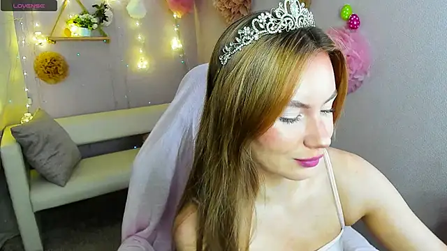  BellaClark online show from June 6, 2026, 8:35 pm