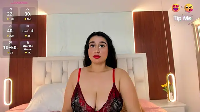Amara18   online show from May 27, 2026, 7:55 pm
