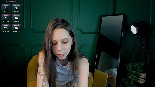 Amber  lust online show from October 20, 2025, 1:44 pm