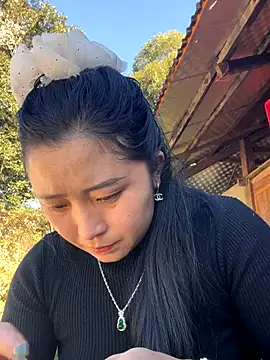 miemie-xx online show from November 30, 2025, 7:12 am