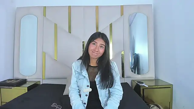 Mia clark18 online show from November 16, 2025, 8:14 pm