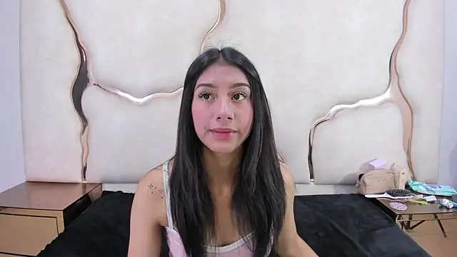 Mia clark18 online show from December 4, 2025, 6:16 pm