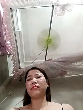 ladzy sexy online show from April 8, 2026, 10:43 pm