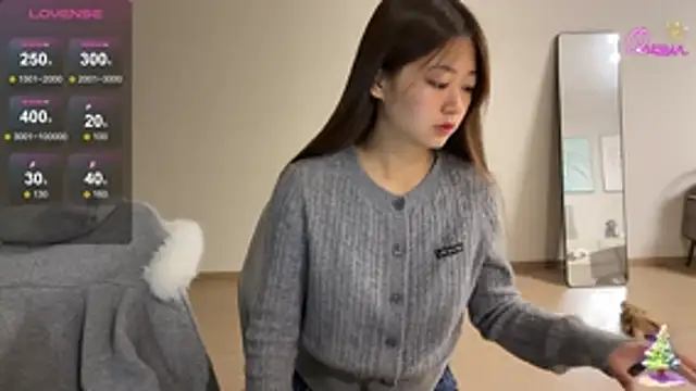 Alyssa-8 online show from April 21, 2026, 7:36 am