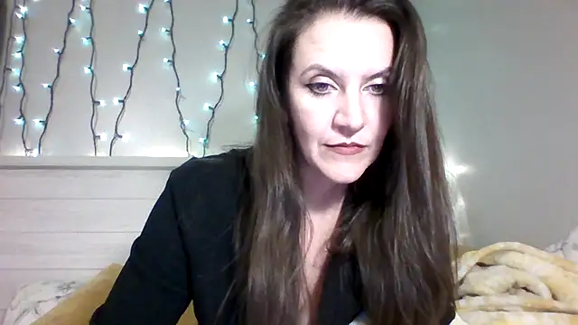 easy briezy online show from October 30, 2025, 1:40 am