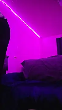 SLIM-BONEZ-N-HARMONY online show from January 6, 2026, 12:03 am