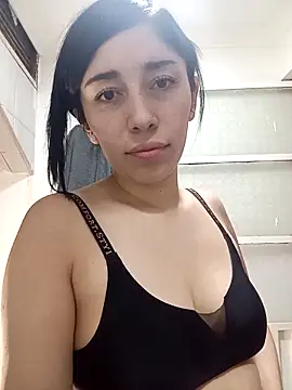 AbbyLewiis online show from November 7, 2025, 6:08 pm