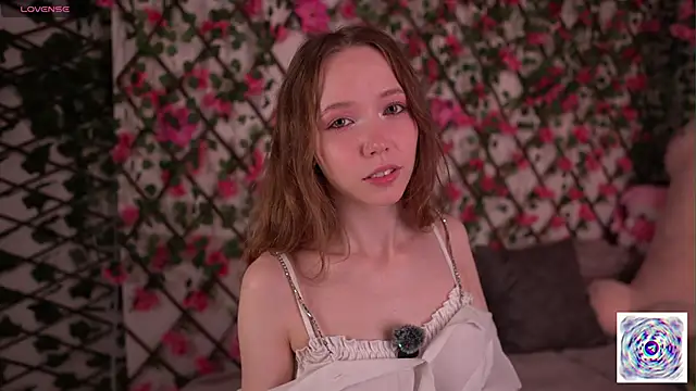 Petite Polly online show from November 15, 2025, 6:15 pm