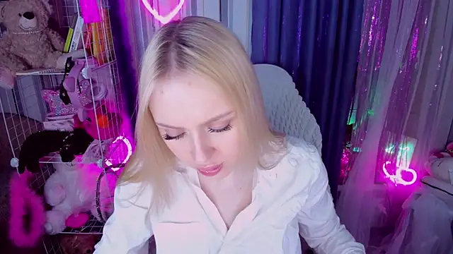 CeaneLino online show from April 20, 2026, 4:32 pm