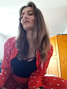 Nika aa online show from October 9, 2025, 10:35 am