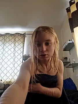 Snapshot of cinnamon-xx chatting on May 16, 2026, 12:48 pm cinnamon-xx online show from May 16, 2026, 12:48 pm