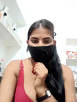 Hot radhaji online show from November 5, 2025, 8:20 pm