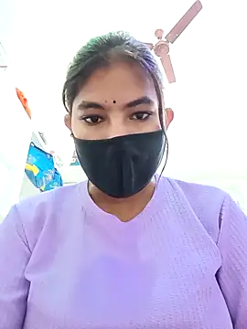 Hot radhaji online show from January 8, 2026, 10:39 am