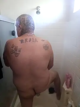 B1GLO online show from November 9, 2025, 6:17 pm