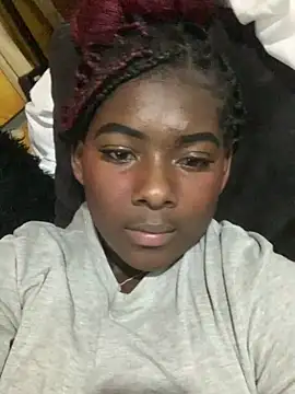 KarinaFlowers  online show from November 29, 2025, 12:24 am