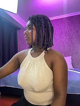 KarinaFlowers  online show from April 21, 2026, 12:11 pm