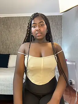 Snapshot of KarinaFlowers_ chatting on May 15, 2026, 12:12 pm KarinaFlowers online show from May 15, 2026, 12:12 pm