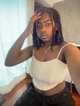 Snapshot of KarinaFlowers_ chatting on July 10, 2026, 12:30 pm KarinaFlowers online show from July 10, 2026, 12:30 pm