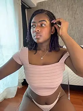 Snapshot of KarinaFlowers_ chatting on July 15, 2026, 12:43 pm KarinaFlowers online show from July 15, 2026, 12:43 pm