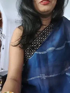 Snapshot of Janu-hasena chatting on May 25, 2026, 6:14 pm Janu-hasena online show from May 25, 2026, 6:14 pm