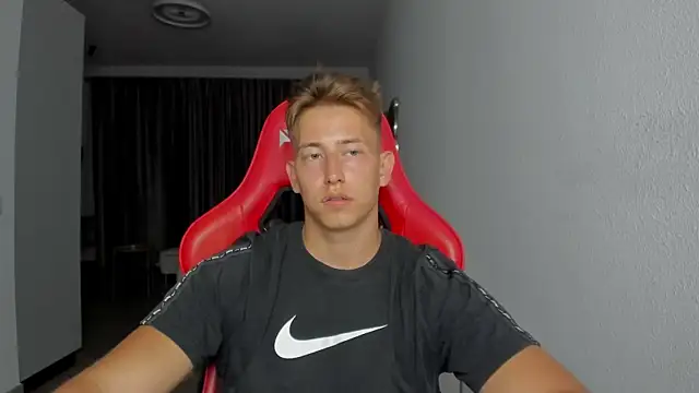 find0m master online show from November 3, 2025, 8:43 pm